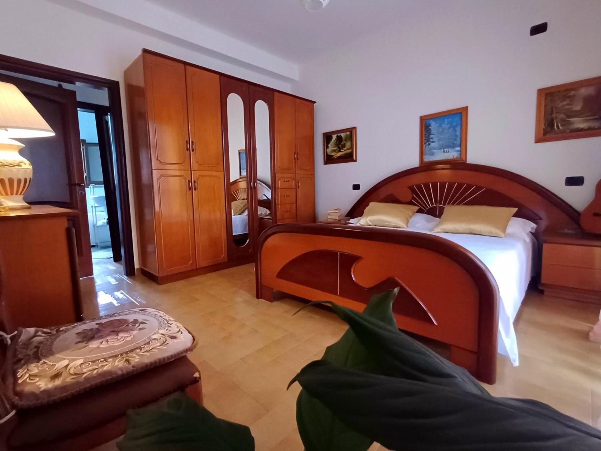 Guest Room Near Historical Center Vlorë Exteriör bild